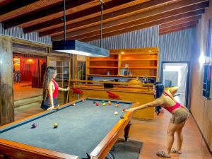 Alojamiento en Medellín con piscina privado, disponible Bad Bunny - PH8