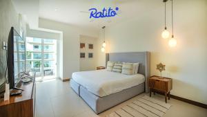 V Marina 2 BR SofaBed Amazing Golf Views RoofPool