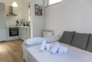 Carano Suite- modern apartment , AC