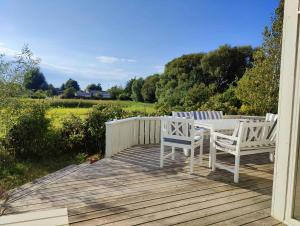 Quiet Cottage Near Nature, Water And Views