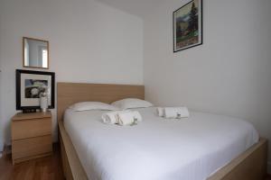 Gagliardini - KP - Cosy 2-pers apt in lively neighborhood Paris 20