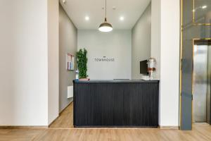 Super Townhouse Jashn