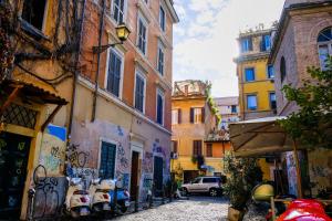 Elegantis Trastevere Comfortable Apartment in the Heart of Historic City