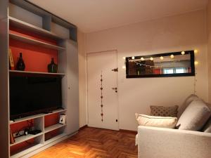 Coghlan Encantador depto con patio