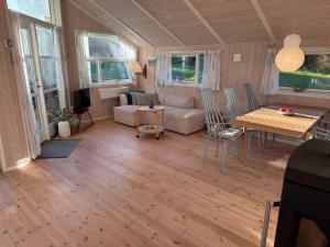 Inviting Summer House On Scenic Røsnæs