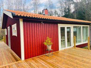 6 person holiday home in HENÅN