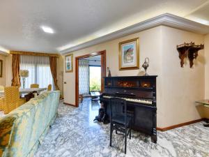 Villa with private pool near Terrauzza