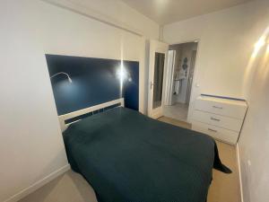 Peaceful La Pinède apartment for couple