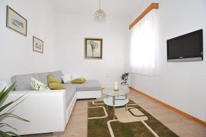 Apartments by the sea Poljana, Ugljan - 24970