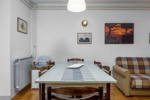 Apartments with parking space Stinjan, Pula - 7368