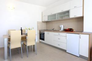 Apartments by the sea Klek, Neretva Delta - Usce Neretve - 10031