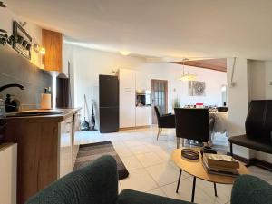 Apartments with parking space Silo, Krk - 24997