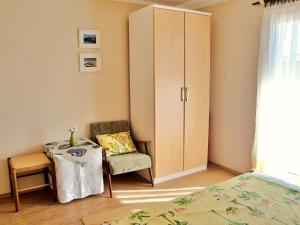 Apartments by the sea Cizici, Krk - 25023