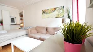2 Stylish Studio Montorgueil near Louvre Museum