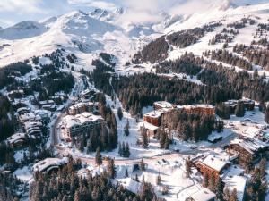 Courchevel 1850 : 2 pièces cosy avec accès pistes et parking - FR-1-575-248