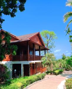 samui wooden hill resort