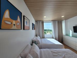 The wide pool villa trat