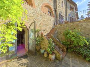 Attractive apartment in typical Tuscan style