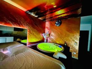 MATTEO room by 50 shades