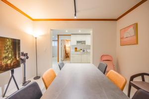 겨울특가 전포역 도보 4분 퀸침대 4개