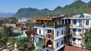 Green Riverside Cosy Home