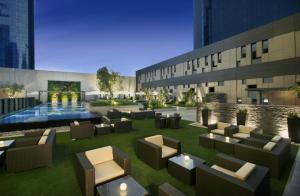 Stylish Stay at DAMAC Maison Cour Jardin Canalview