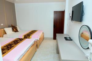 Ngoc Linh Hostel and Travel