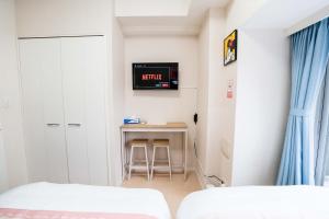 202Room, 5 mins walk from JR Kinshicho North Exit!Near Asakusa & Sky Tree!! The house is on the 2th floor with an elevator, convenient transportation There is a balcony and the room is soundproofed