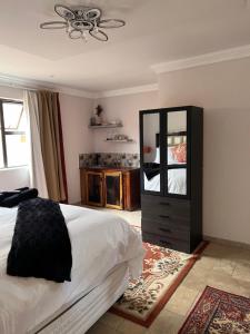 MorningMist Boutique 27 Dawie de Villiers Room 3