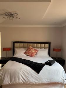 MorningMist Boutique 27 Dawie de Villiers Room 3