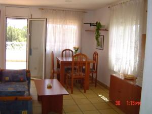Apartment (5-6 Adults) room in Apartamentos Famara