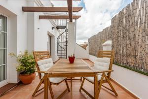 Wonder Atic, with private terraces, jacuzzi and stunning views