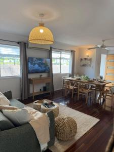 Chic Urban Escape in Norman Park