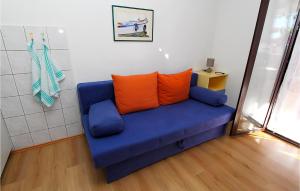 Nice Apartment In Zivogosce With Wifi