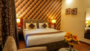 Alpina Hotels & Suites