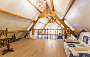 Amazing Home In Acquigny