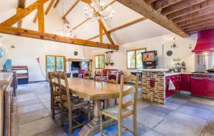 Amazing Home In Acquigny