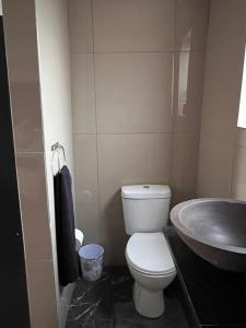 MorningMist Boutique 27 Dawie de Villiers Room 2