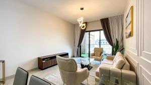 1BR Study luxury Furnished Utilities Included DXB