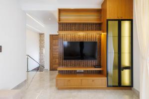 The Sapphire Garden Villa by StayJade Pool 3BHK