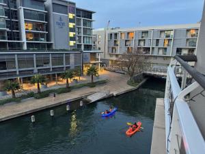 Canal Quays 506 Suite - Near V&A & CTICC