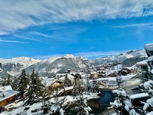New 3-Bedroom Apartment Courchevel 1850 Close to Slopes