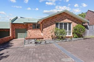 Kiama Beach Retreat - Big Yard & Movie Lounge