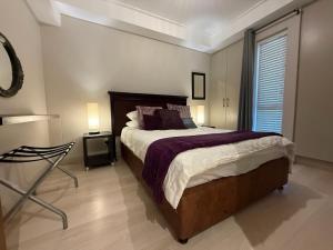 1BR Canal Apartment - V&A and CTICC a short walk away