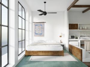 Old Quarter Center - 3 beds- Netflix - Big Balcony