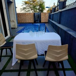 Twilight Stays ll3BHK Villa ll Swimming Pool ll AC ll BBQ