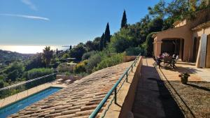 Villa 12 pers clim piscine vue mer