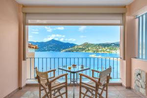 Niovi Seaview Apartments