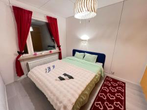 LargeHouse Activities & Local Guide