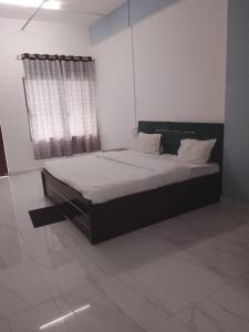 Hotel Krishna Rooms